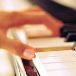 亿同玩彩虹小蓝GTV免费
